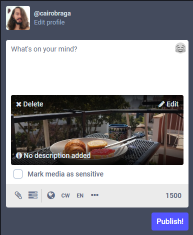 captura de tela recortada para mostrar o campo de publica&ccedil;&atilde;o da interface web do Mastodon, em ingl&ecirc;s. ela mostra o meu usu&aacute;rio, @cairobraga, acompanhado da minha foto de perfil, como autore do toot. abaixo h&aacute; o campo de texto e uma imagem adicionada ao toot para indicar onde clicar para adicionar uma descri&ccedil;&atilde;o a uma imagem.